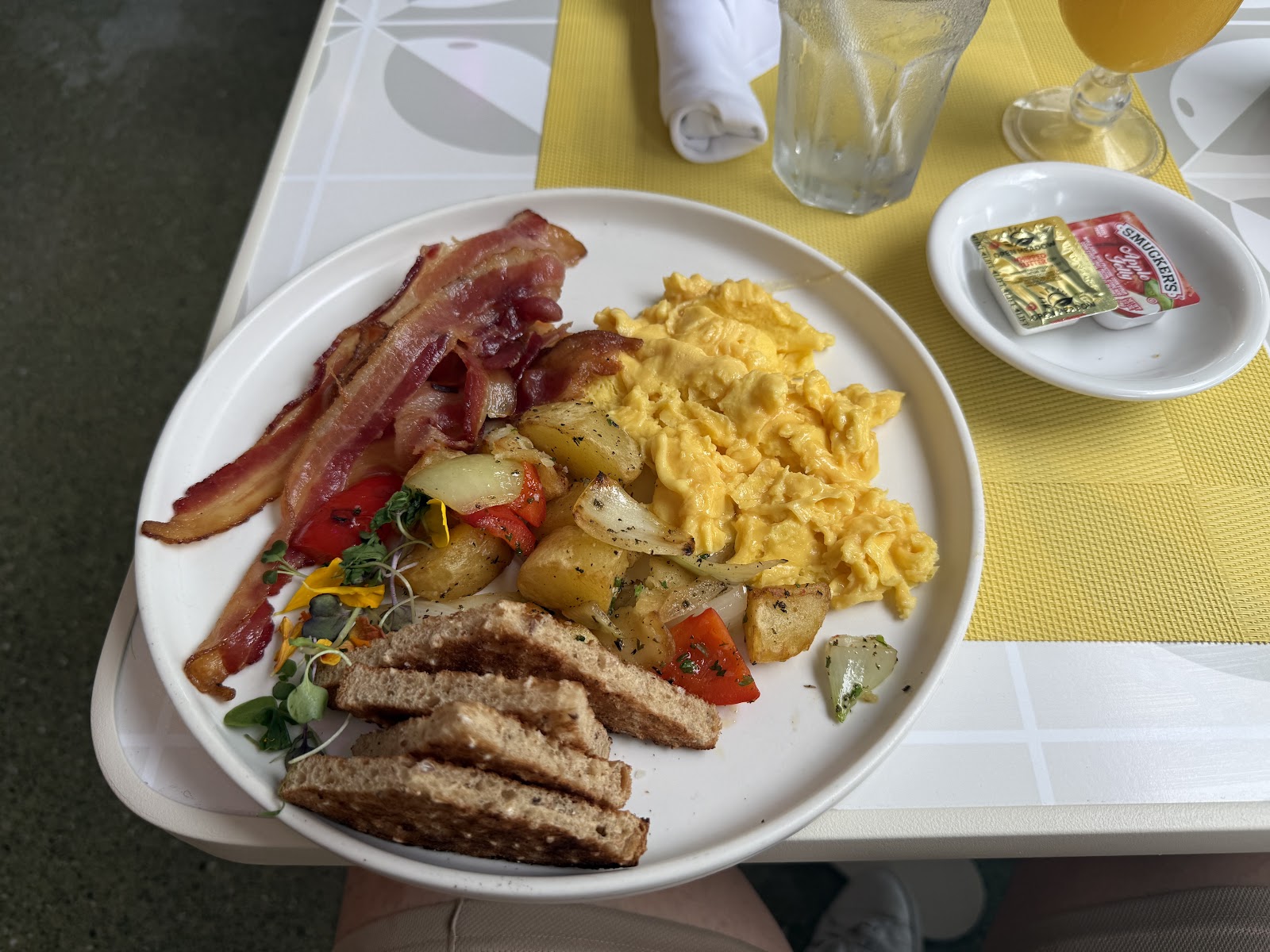 Breakfast plate with bacon and eggs